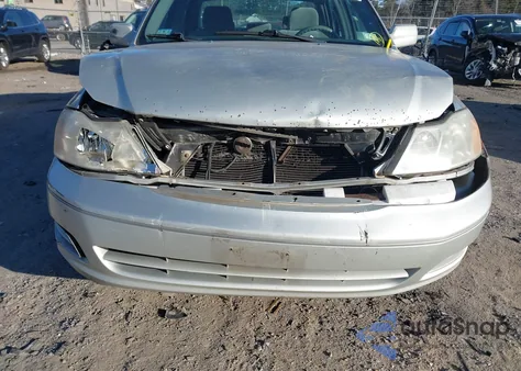 2000 Toyota Avalon Xl from USA, damaged, VIN 4T1BF28BXYU097863